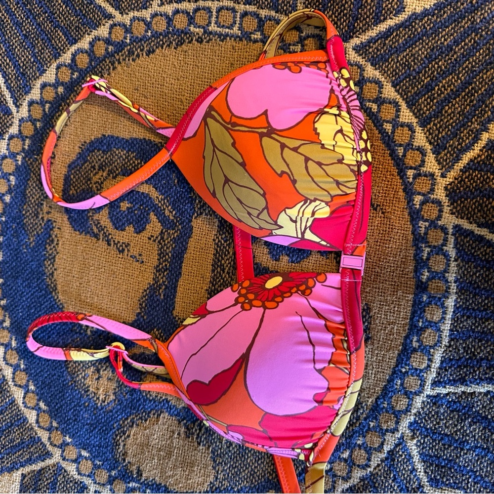 Bikini Top Bundle - Picture 2 of 6
